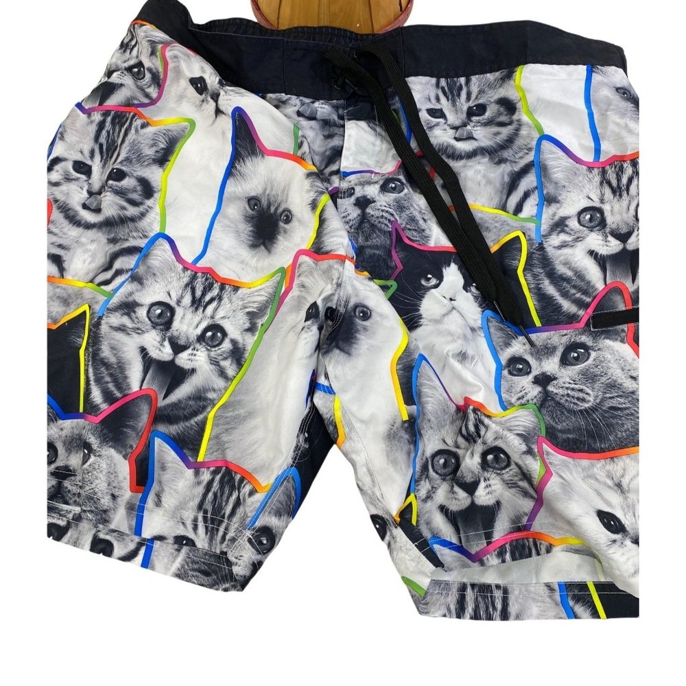 Walnut & 39 Rainbow cat sz XXL swim trunks